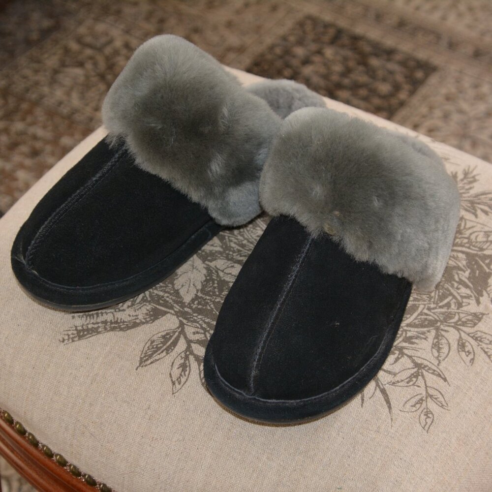 NWOT NATURAL Women's Marylin Suede Shearling Trim Black Slippers Size 7